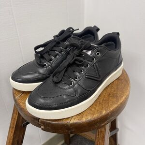 Vionic Size 6 Women's Elise Lace Up Sneakers Black